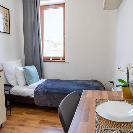 Central - Bright - Calm Studio For Solo Travellers Budapest Ngoại thất bức ảnh