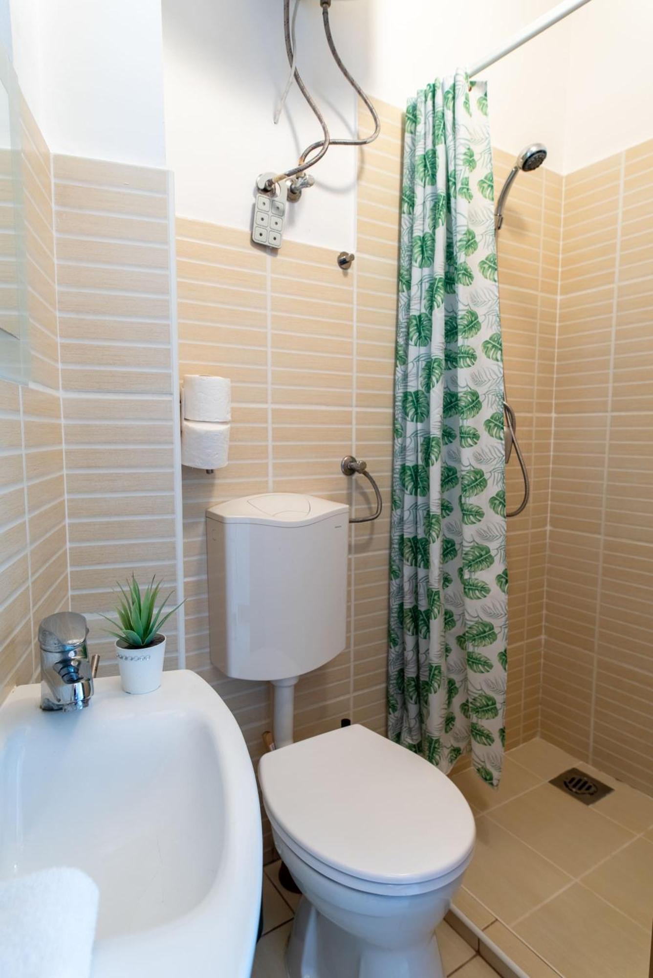 Central - Bright - Calm Studio For Solo Travellers Budapest Ngoại thất bức ảnh